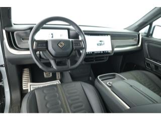 2023 Rivian R1S