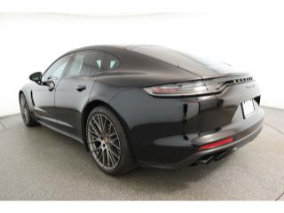 2022 Porsche Panamera